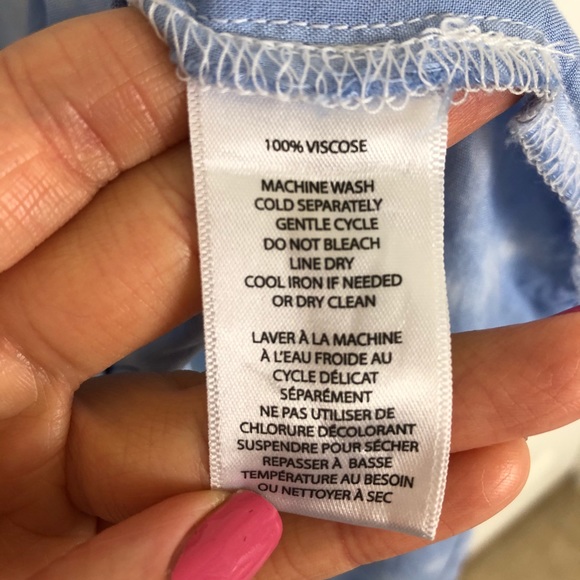 New Francesca’s Tie-dye button down tie front top - Picture 6 of 9